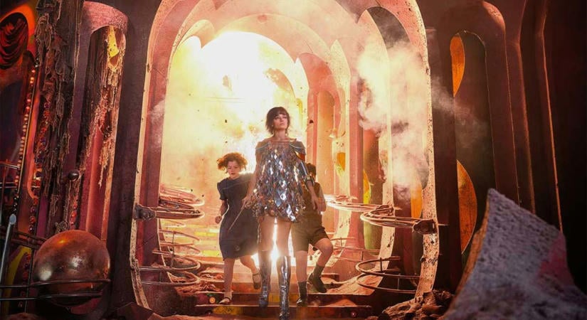 Megérkeztek az első fotók Greta Gerwig Narnia filmjéből