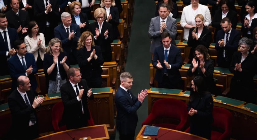 Dr. Sándor Zsuzsa: Téves következtetés, hogy a miniszterelnök teljeskörű ellenőrzése alatt áll az Országgyűlés – válasz Róna Péternek
