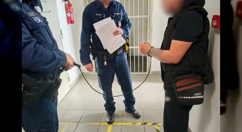 Letartóztatták a 47 éves férfit, aki pénzt lopott egy családi házból Ópályiban