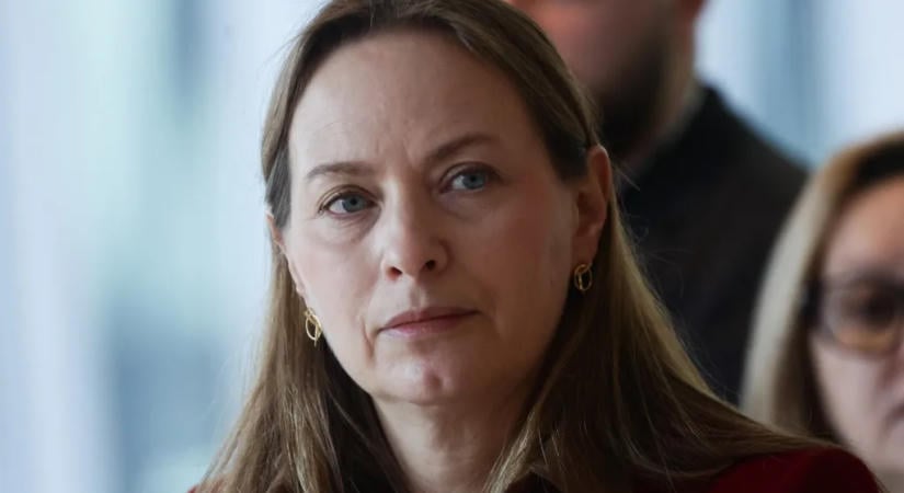 Bejelentette lemondását a lengyel fejlesztési miniszter