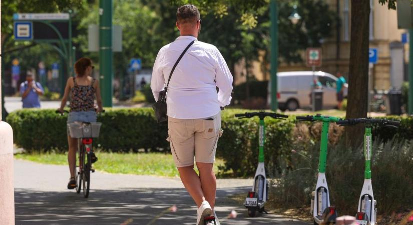 Kómában fekszik egy tizenéves fiatal rollerbaleset miatt – mert nem volt rajta bukósisak