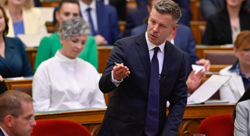 Magyar Péter szerint nem igaz, hogy előre leegyeztetett interjúidőpontja lett volna hozzá a norvég közmédiának