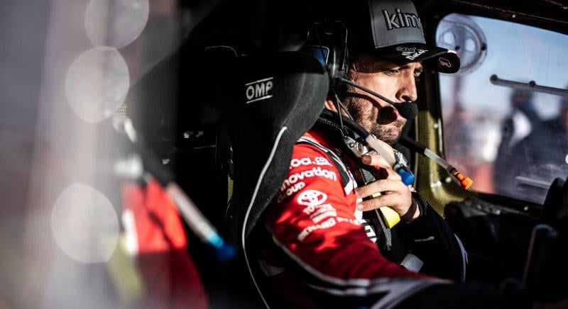 Alonso Aston Martin-színekben térhet vissza a Dakarra