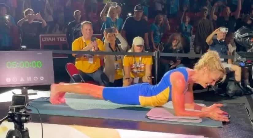 Plank világrekordot döntött meg egy 61 éves nagymama – videó