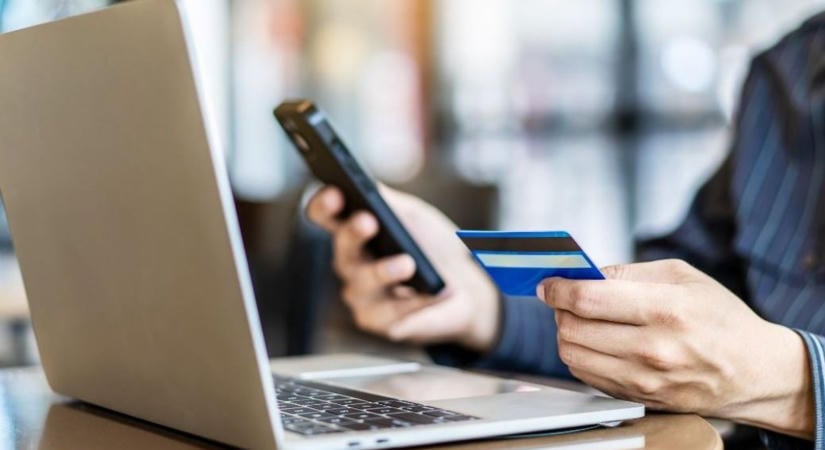 Banki leállás miatt tizenkét órán át szünetel az utalás és az internetes vásárlás