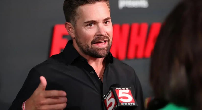 Festékcsere és megforgatás a leintés után: Stenhouse Jr. kitálalt a charlotte-i incidensről