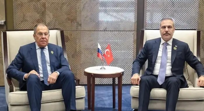 Lavrov a Törökországgal folytatott tárgyalások után ismertette Oroszország álláspontját a tűzszünetről