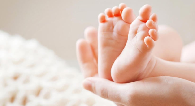 Világra jön a baba: Ami ezután történik, milliókat nyűgöz le