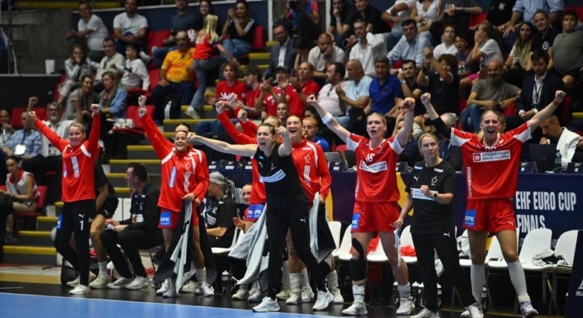A dán kézisek döntőt nyertek a három fronton is címvédő norvégok ellen