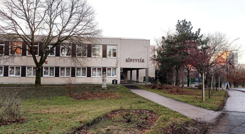 Bűntény a könyvtárban? Most nyomozni is lehet Dunaújvárosban