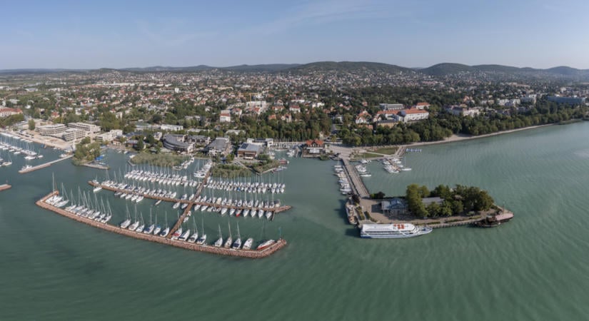 Lakóparkárossá válik Balatonfüred? Most elégelték meg a lakosok, megszólalt a polgármester