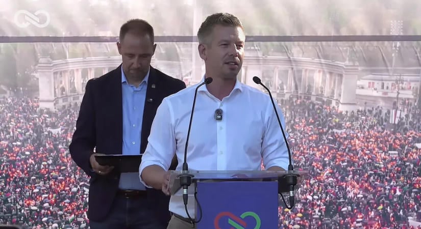 Folytatja az országjárást Magyar Péter