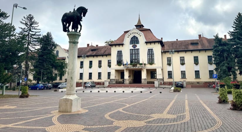 Karácsony még odébb van, de Csongrádon már most keresik az ünnep egyik főszereplőjét