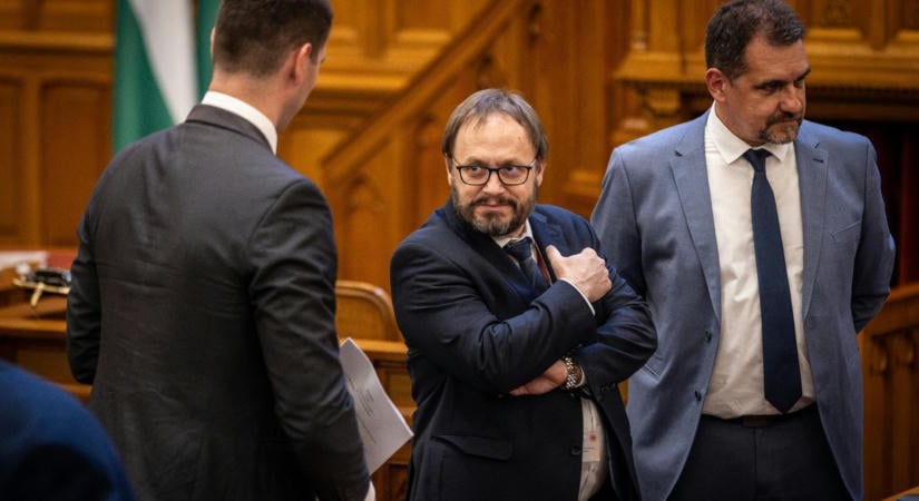 Abszolút számszínház: körülbelül 2500 milliárd forintot kell találnia 2027-ben a Tisza-kormánynak