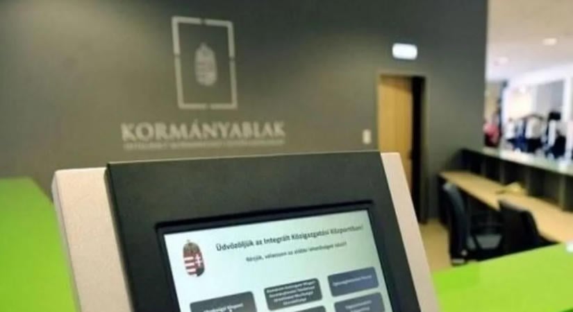 Szünetel az ügyintézés a kormányablakokban és a földhivatali ügyfélszolgálatokon
