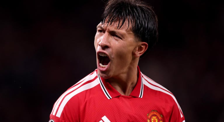 A kamera előtt ment neki a vezetőségnek a Manchester United világbajnok futballistája