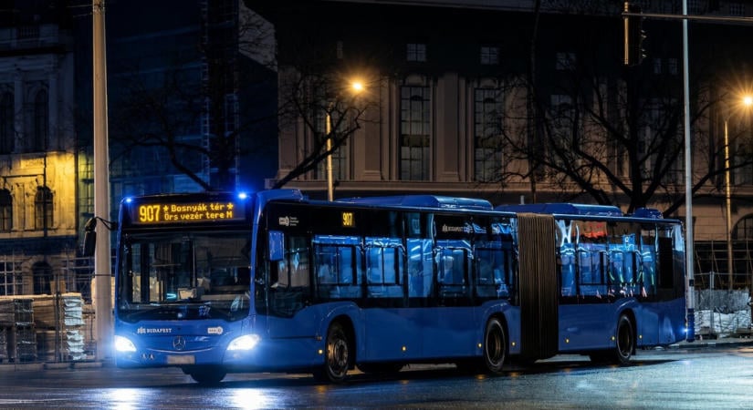 Rózsaszín szalagok jelennek meg a BKK járatain - fontos üzenetet hordoznak