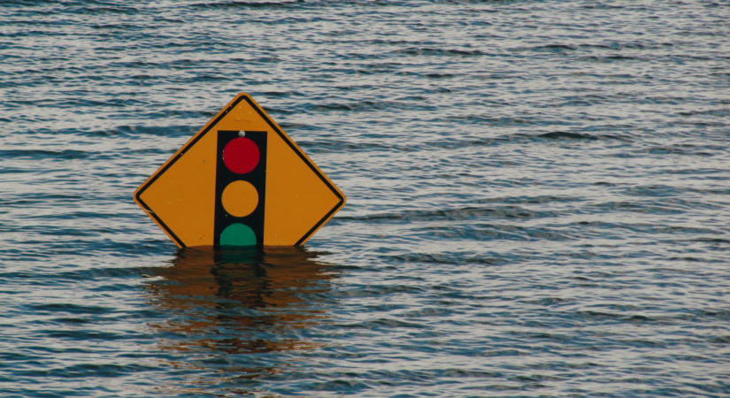 Újabb árvíz fenyegeti Nepált, miközben folytatják a mentést