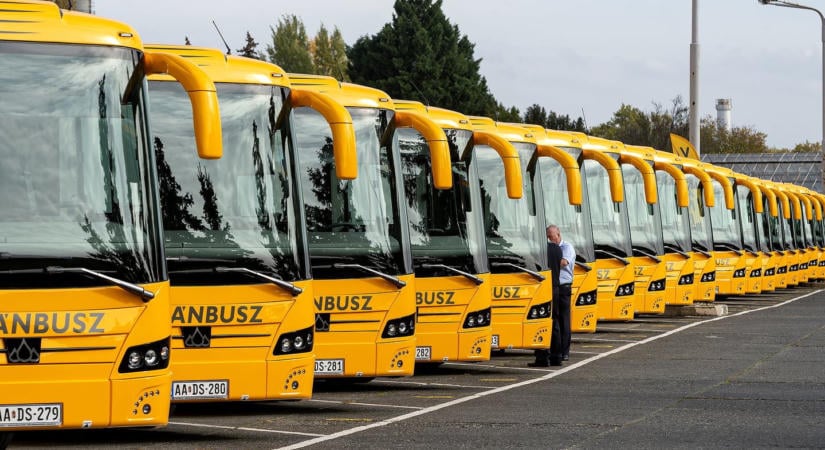 Újabb gyanúsítottja van a Volánbuszt érintő milliárdos korrupciós ügynek, ma az is eldől, kiket tartóztatnak le