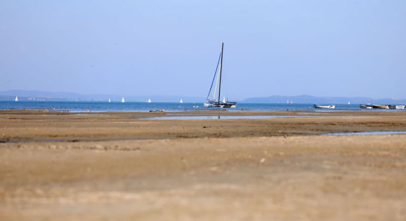 Tragikus, ami a Balatonnal történik: egy kritikus határ alá apadt a víz