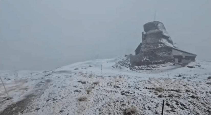 Megérkezett a tél a szomszédba, már havazik a hegyekben – videó