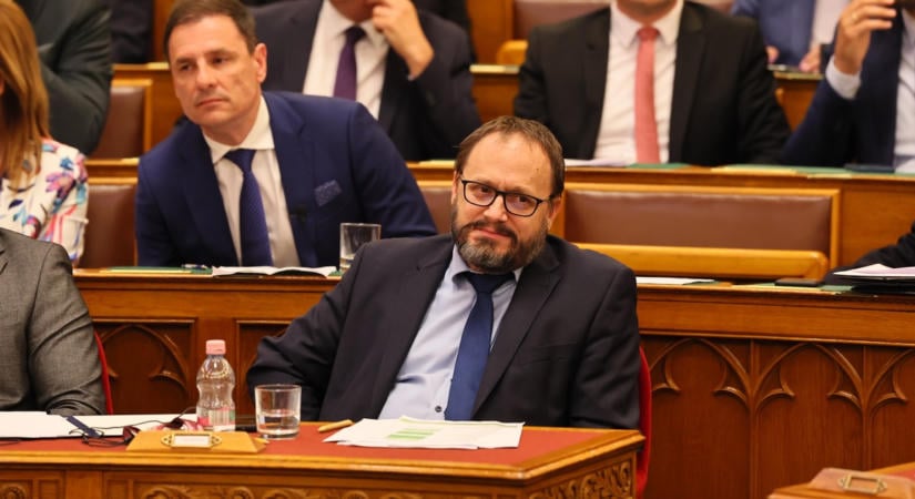 Új adót vezetne be a Tisza-kormány 2027-től, itt vannak a részletek
