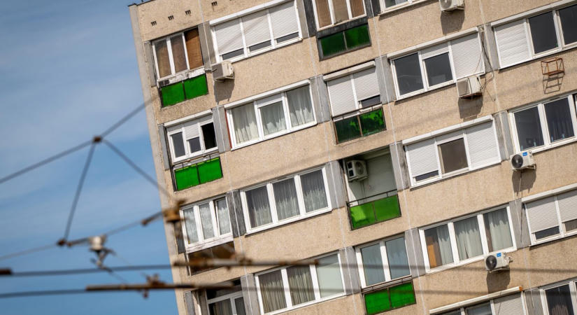 Pedig jó ötletnek tűnt: a hátunk közepére sem kívánjuk már a panelt