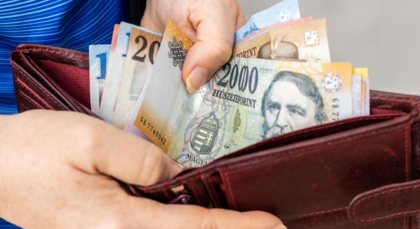 Nagyot fékezett a béremelkedés üteme