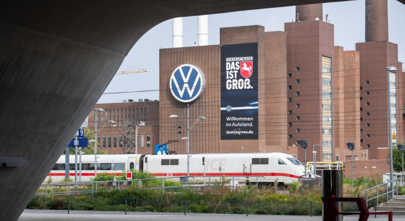 Marad a győri Audi gyár, csak a német telephelyeken egyeztetnek a leépítésekről