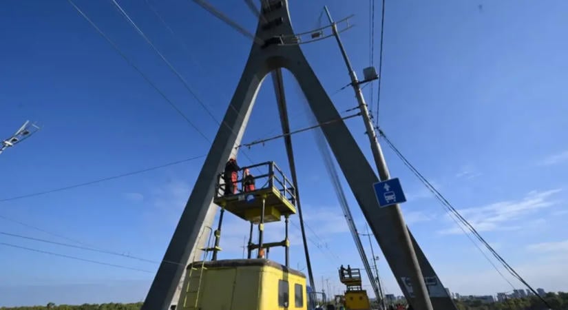 Orosz drón csapódott a kijevi Északi hídba Friedrich Merz látogatása idején
