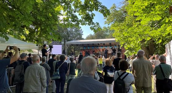 Búcsújában is otromba és unalmas volt a PestiTv