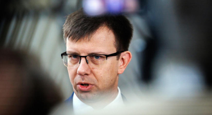 Bóka János: ez egy szimfonikus zenekar, ahol Orbán Viktor az elhivatott karmester