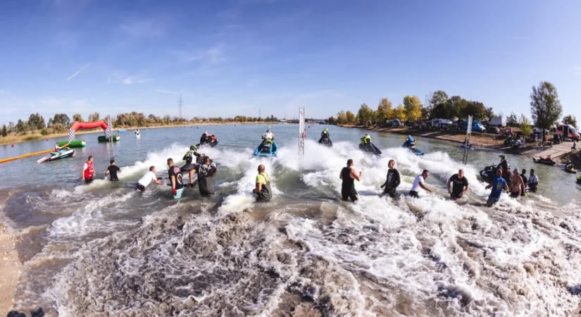 Látványos fináléval zárult a jet-ski országos bajnoki sorozat