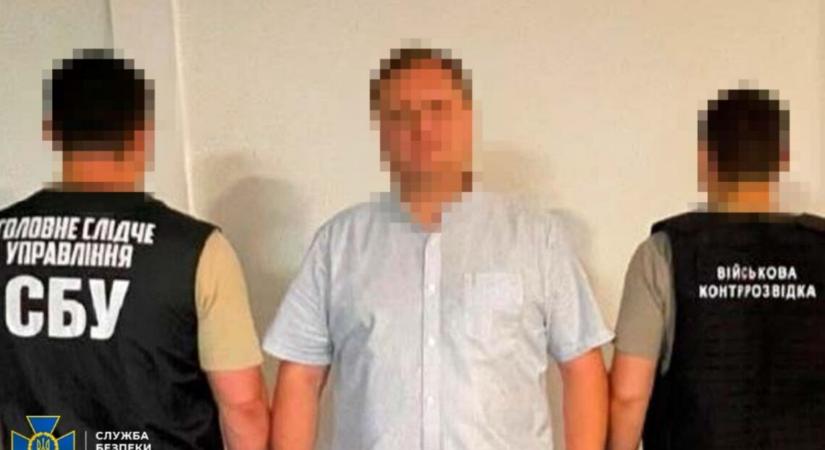A Honvédelmi Minisztérium egykori tisztviselőjét hibás aknavetők vásárlásával gyanúsítják