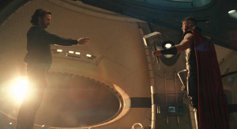 Chris Evans tucatnyi alkalommal elutasította, hogy visszatérjen az MCU-ba, aztán Robert Downey Jr. mégis "rávette", hogy igent mondjon