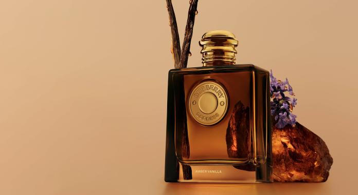 A vanília újraértelmezésével érkezik az új Burberry Goddess Amber Vanilla