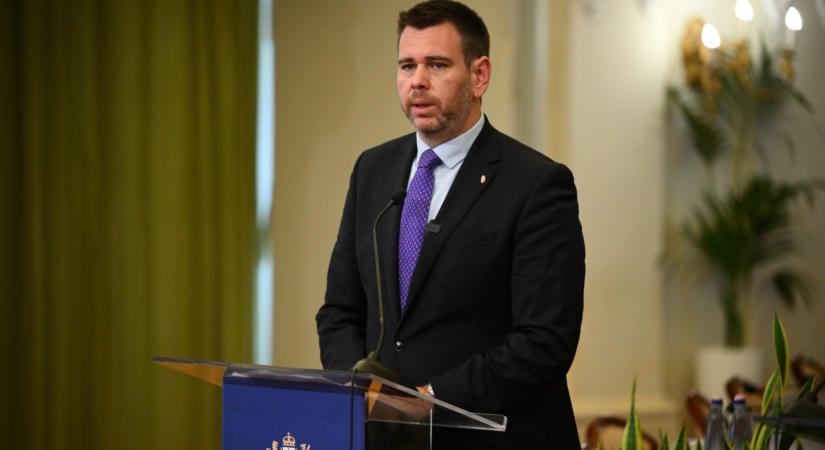 Tisza-kormány: változik a vagyonadó terve és a KATA is