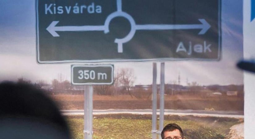 Seszták Miklósnak sem lesz fehér karácsonya, de valaki jól járhatott a pénzével