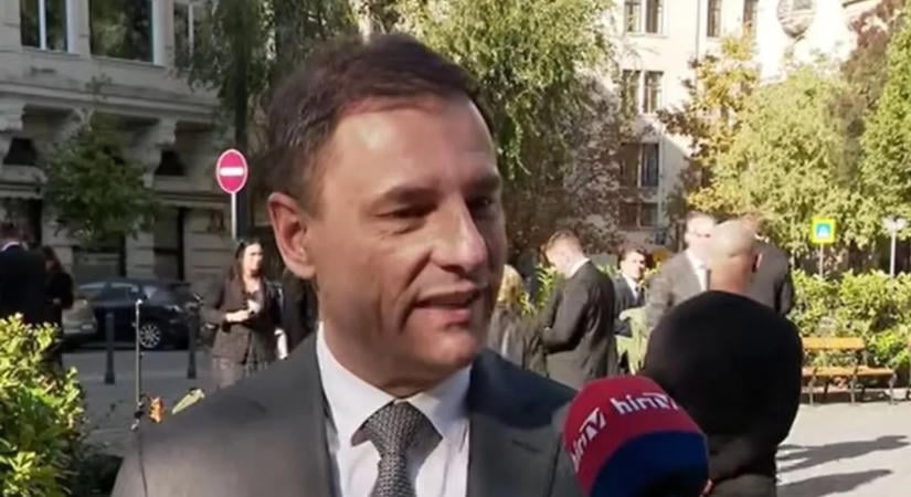 Jogszerűtlenül vehették őrizetbe Seszták Miklóst