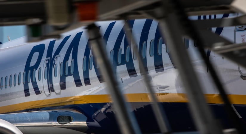 Örömhírt közölt a Ryanair, aztán odaszólt Magyar Péteréknek