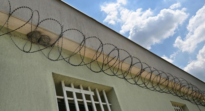 A tököli börtönőrök leverték a lépét, kártérítést ítélt meg a bíróság a fogvatartottnak