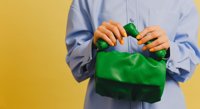 Megéri az árát egy drága táska vagy cipő? Számold ki a cost-per-wear módszerrel