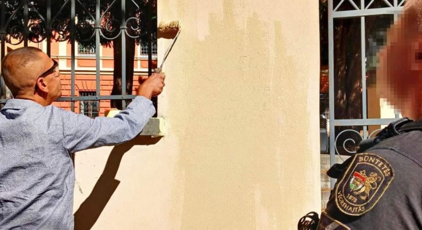 A karma azonnal lecsapott: ráfirkált a pécsi börtönre, egy hét múlva már belülről festhette le a kerítést