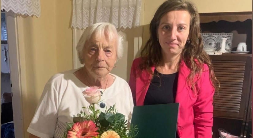 Születésnapi almás rétes - 90 éves lett Irma néni