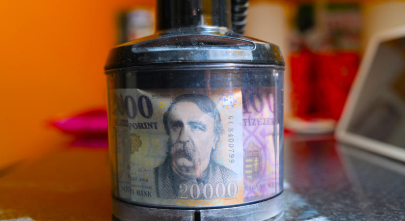 Azonnal reagált a forint, ahogy megszólalt a világ legfontosabb jegybankára