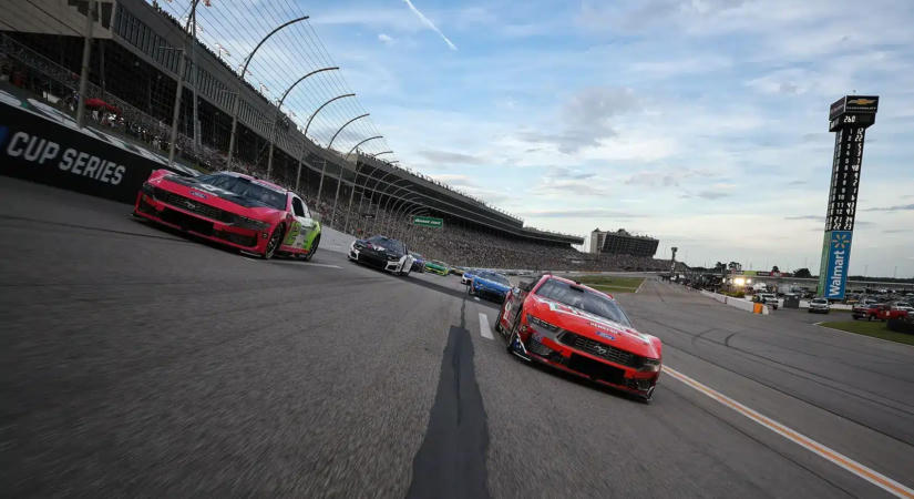 Meghallgatta a rajongókat a NASCAR, azonnal szabályt módosított