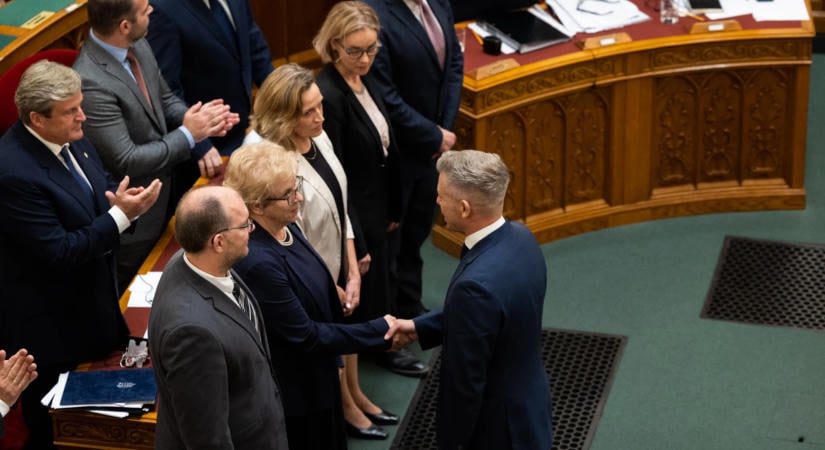Megválasztották a Médiatanács elnökét és négy tagját
