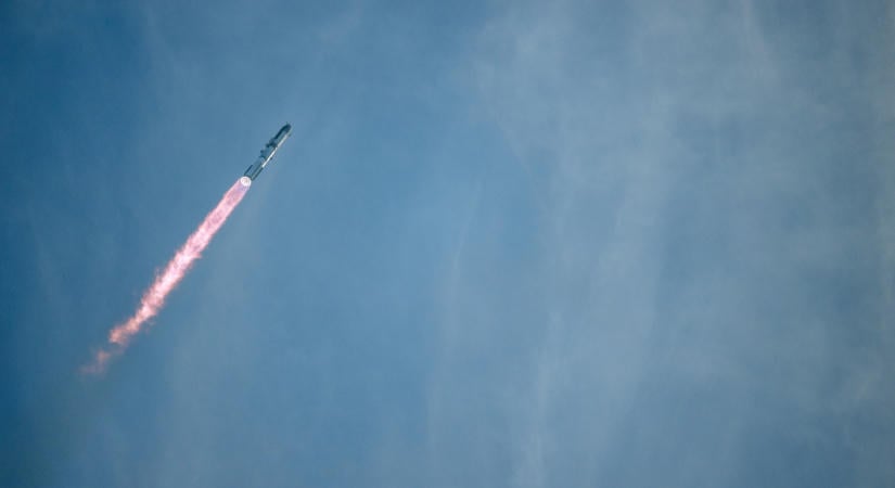 5 elképesztő fotó arról, ahogy a SpaceX Starship óriásrakétája Föld körüli pályára indul