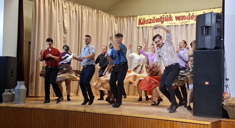 Szentpéterszegen a hagyományból is szüretelnek