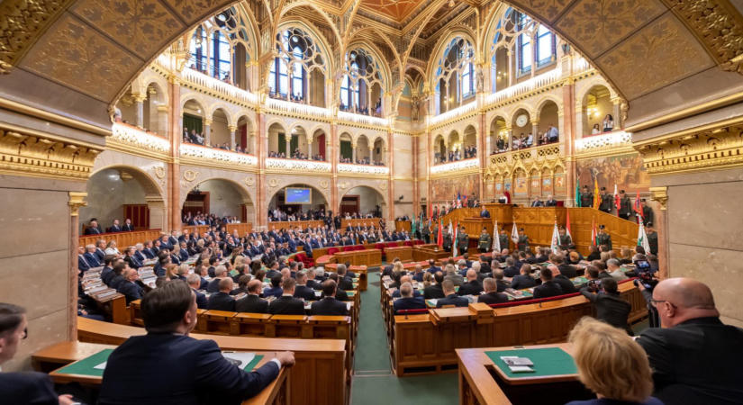 Bruttó 12 millióért közvetítette a parlament alakuló ülését egy Tisza-közeli cég